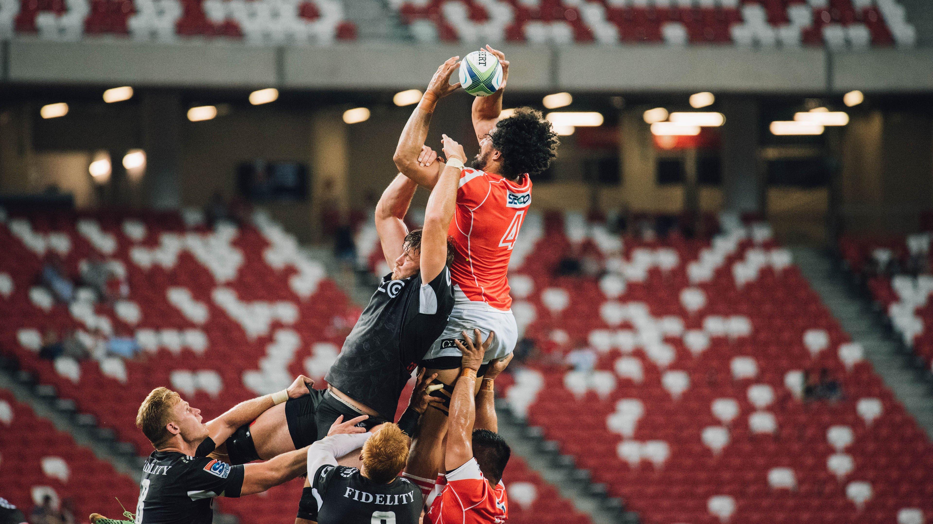 莫斯利盛赞布莱克防守功力,锁死希罗关键战,魔术团队攻坚赢硬仗